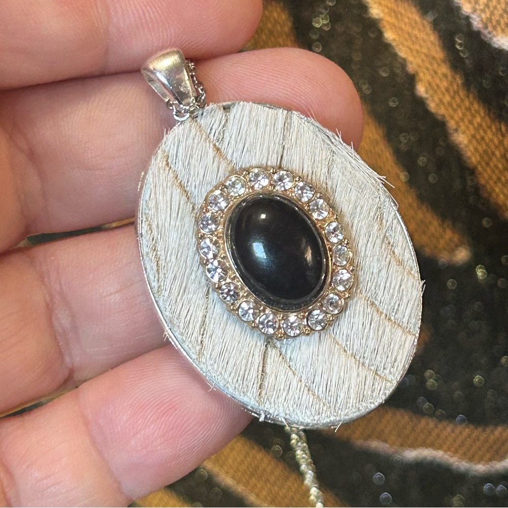 Handcrafted cowhide vintage gem cameo pendant on chain necklace